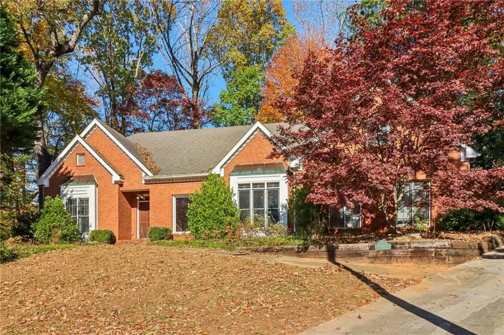 230 Wessex Court, Atlanta, Georgia 30328, 4 Bedrooms Bedrooms, ,3 BathroomsBathrooms,Residential,Sold,230 Wessex Court,7491477