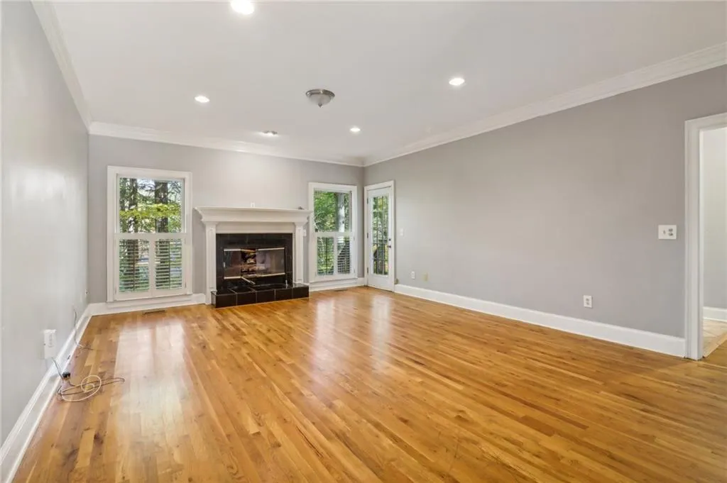 230 Wessex Court, Atlanta, Georgia 30328, 4 Bedrooms Bedrooms, ,3 BathroomsBathrooms,Residential,Sold,230 Wessex Court,7491477