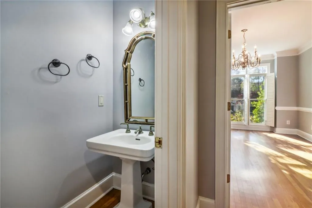 230 Wessex Court, Atlanta, Georgia 30328, 4 Bedrooms Bedrooms, ,3 BathroomsBathrooms,Residential,Sold,230 Wessex Court,7491477