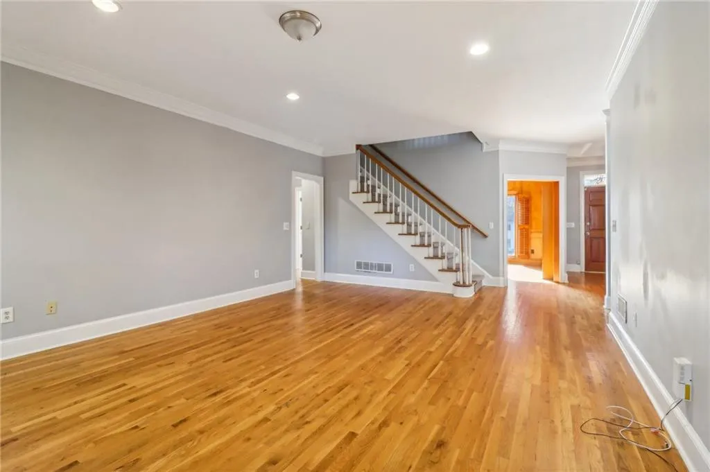 230 Wessex Court, Atlanta, Georgia 30328, 4 Bedrooms Bedrooms, ,3 BathroomsBathrooms,Residential,Sold,230 Wessex Court,7491477