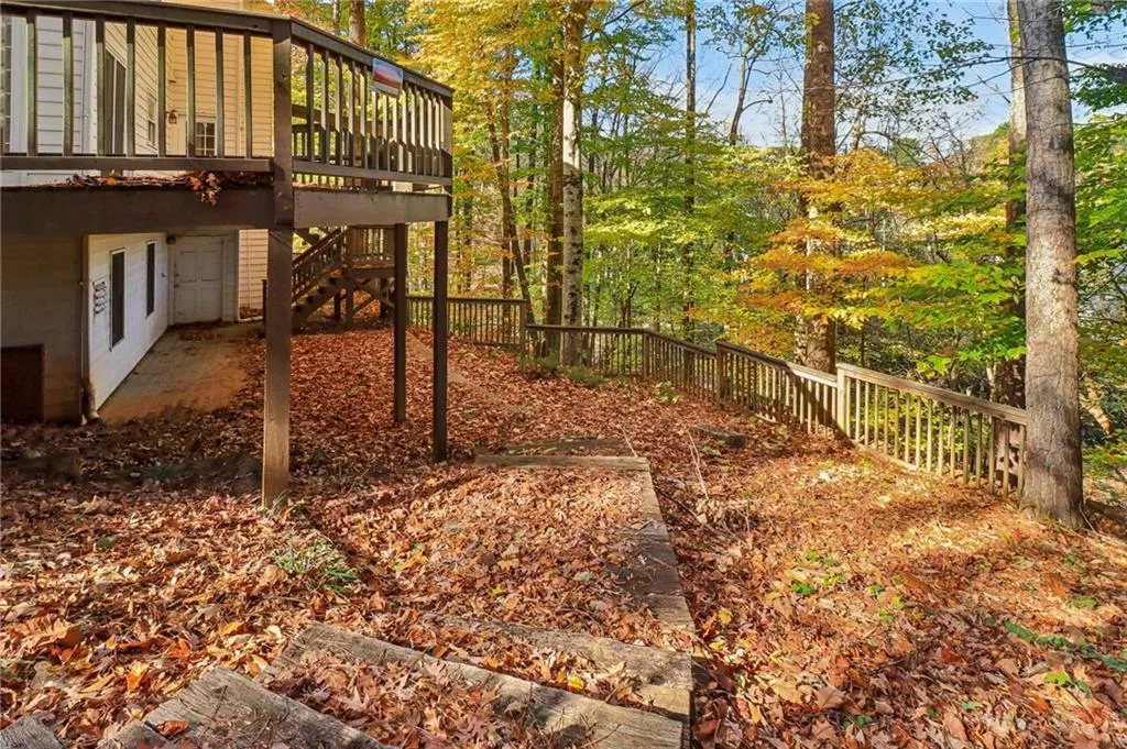 230 Wessex Court, Atlanta, Georgia 30328, 4 Bedrooms Bedrooms, ,3 BathroomsBathrooms,Residential,Sold,230 Wessex Court,7491477