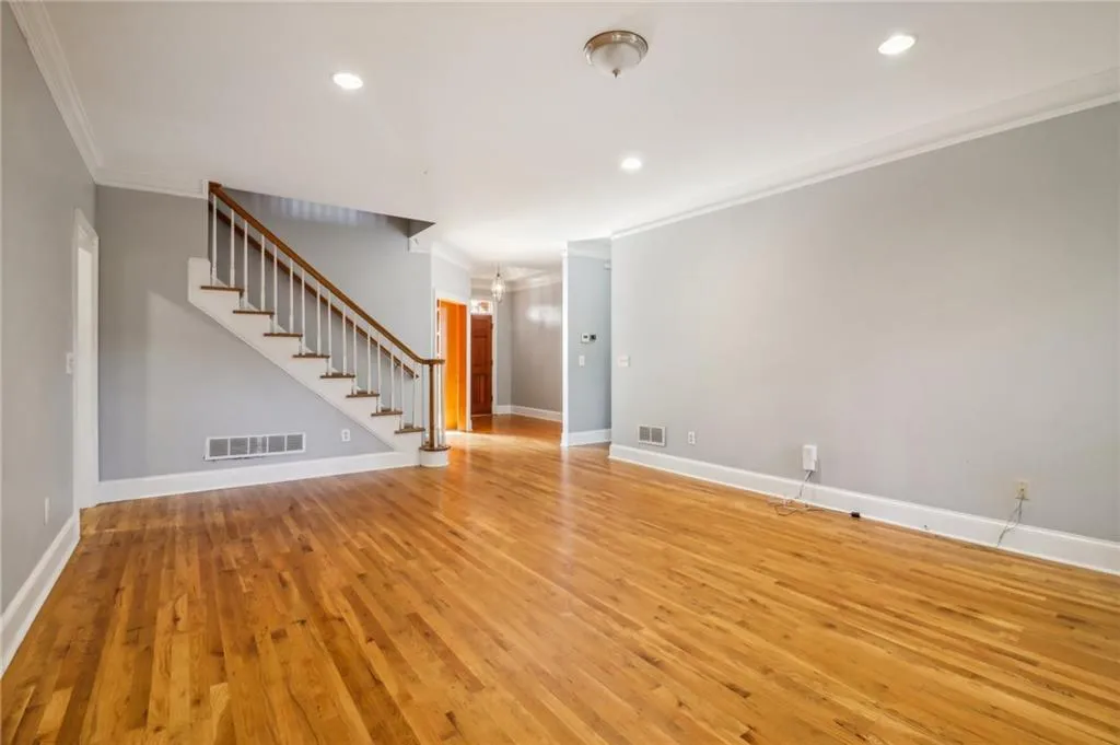 230 Wessex Court, Atlanta, Georgia 30328, 4 Bedrooms Bedrooms, ,3 BathroomsBathrooms,Residential,Sold,230 Wessex Court,7491477