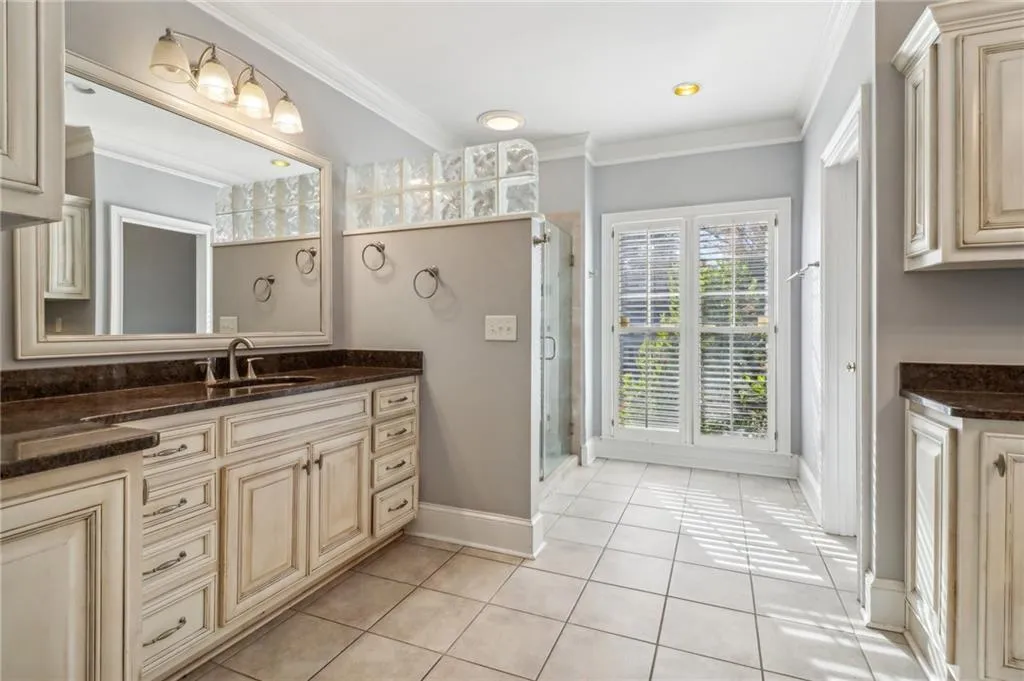 230 Wessex Court, Atlanta, Georgia 30328, 4 Bedrooms Bedrooms, ,3 BathroomsBathrooms,Residential,Sold,230 Wessex Court,7491477
