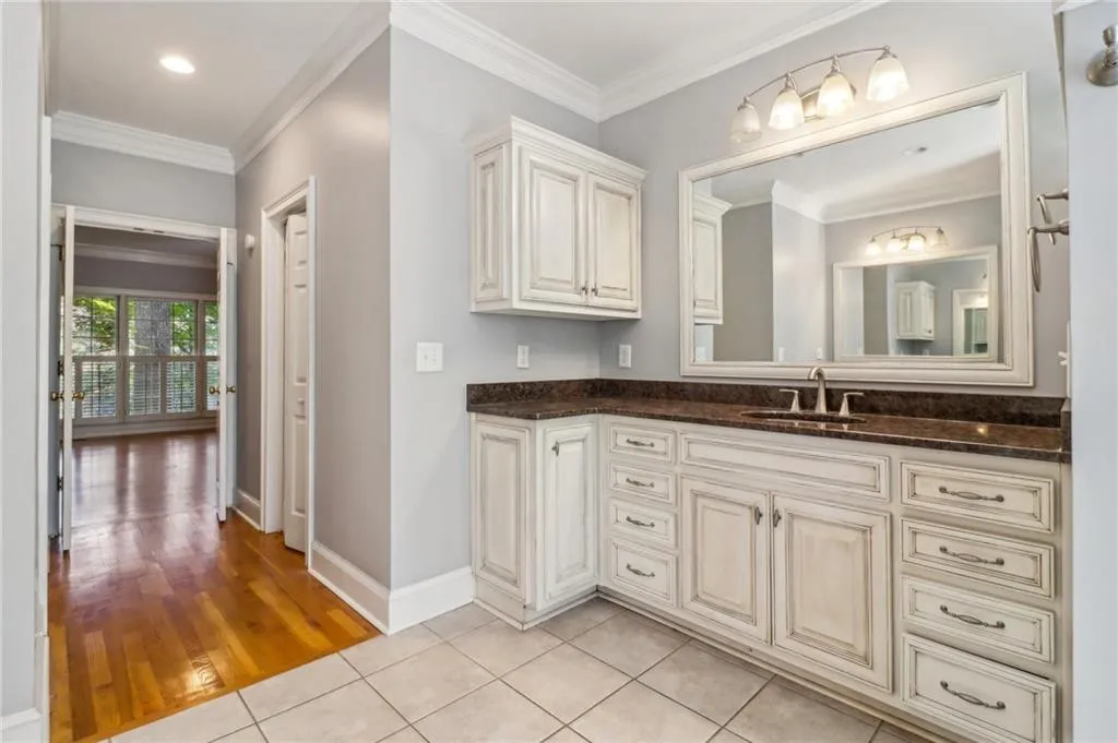 230 Wessex Court, Atlanta, Georgia 30328, 4 Bedrooms Bedrooms, ,3 BathroomsBathrooms,Residential,Sold,230 Wessex Court,7491477