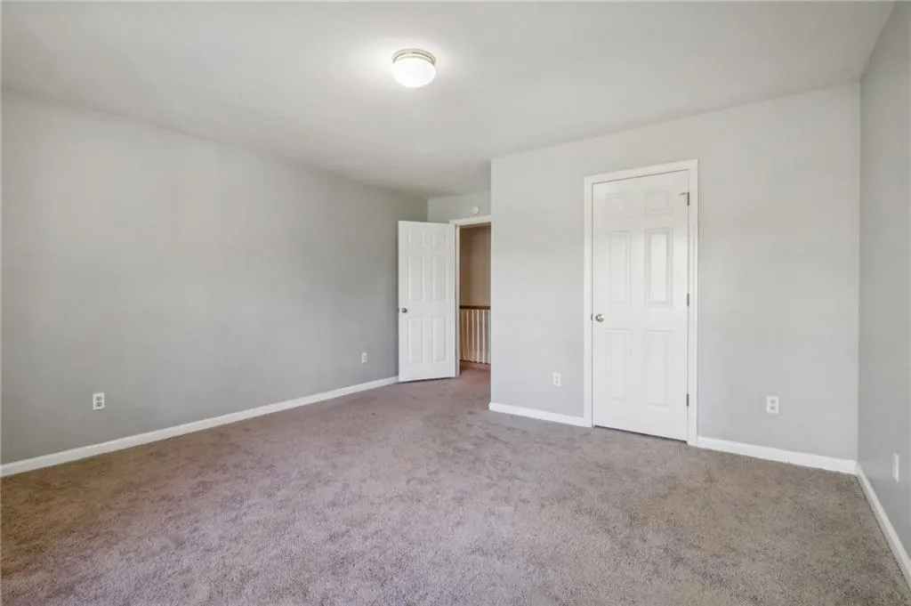 230 Wessex Court, Atlanta, Georgia 30328, 4 Bedrooms Bedrooms, ,3 BathroomsBathrooms,Residential,Sold,230 Wessex Court,7491477