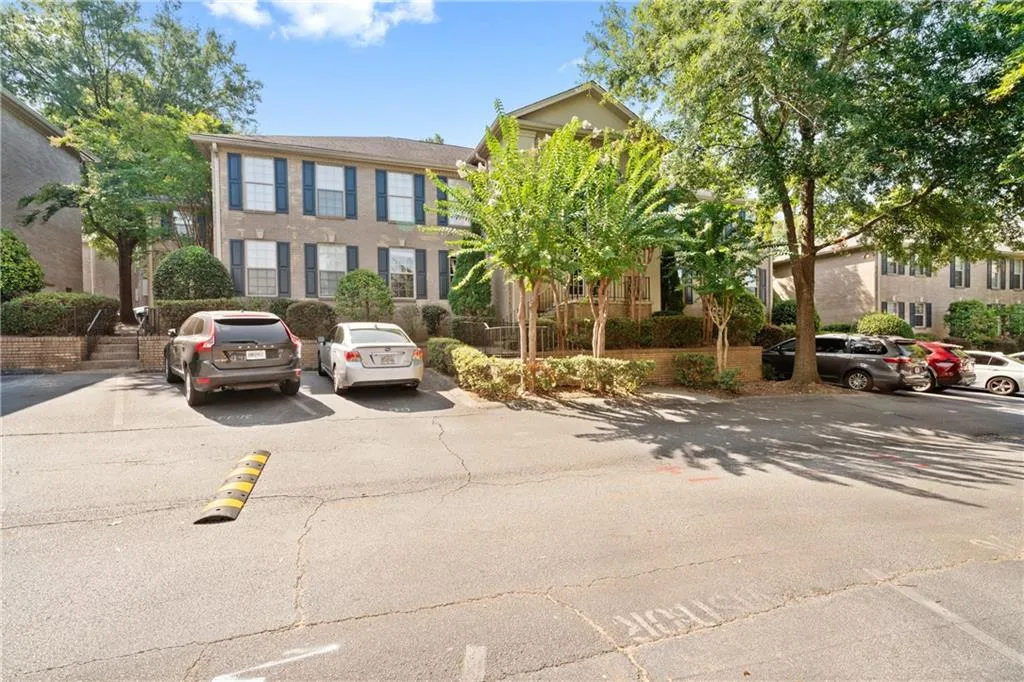 750 Dalrymple Road Unit 2n, Atlanta, Georgia 30328, 3 Bedrooms Bedrooms, ,2 BathroomsBathrooms,Residential,Sold,750 Dalrymple Road Unit 2n,7450084