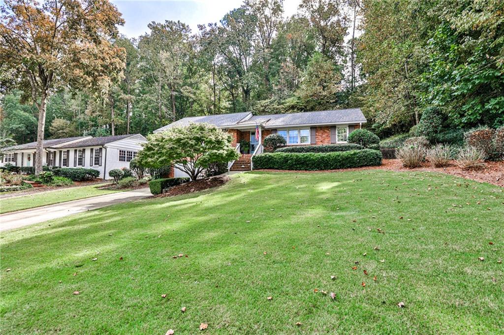 825 Starlight Drive, Atlanta, Georgia 30342, 3 Bedrooms Bedrooms, ,2 BathroomsBathrooms,Residential,Sold,825 Starlight Drive,7293299