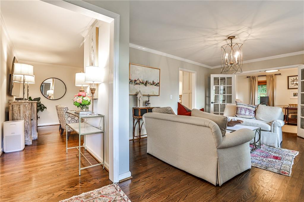 825 Starlight Drive, Atlanta, Georgia 30342, 3 Bedrooms Bedrooms, ,2 BathroomsBathrooms,Residential,Sold,825 Starlight Drive,7293299