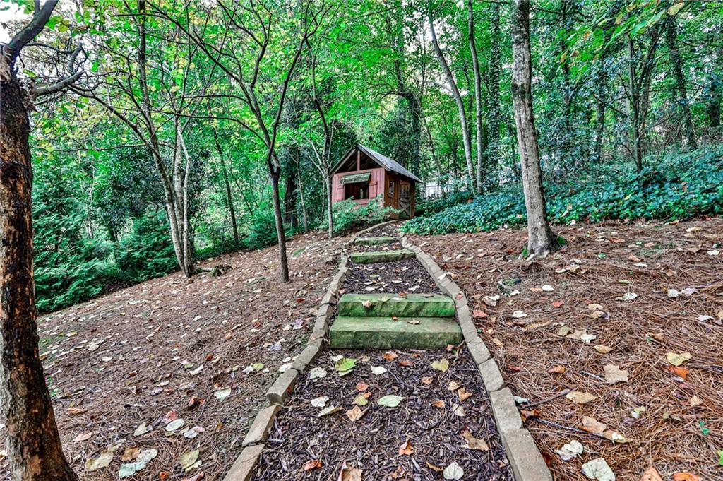 825 Starlight Drive, Atlanta, Georgia 30342, 3 Bedrooms Bedrooms, ,2 BathroomsBathrooms,Residential,Sold,825 Starlight Drive,7293299