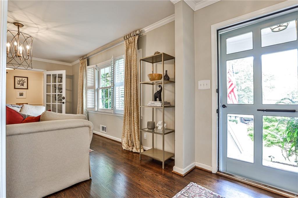 825 Starlight Drive, Atlanta, Georgia 30342, 3 Bedrooms Bedrooms, ,2 BathroomsBathrooms,Residential,Sold,825 Starlight Drive,7293299