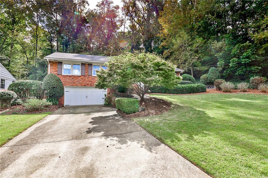 825 Starlight Drive, Atlanta, Georgia 30342, 3 Bedrooms Bedrooms, ,2 BathroomsBathrooms,Residential,Sold,825 Starlight Drive,7293299