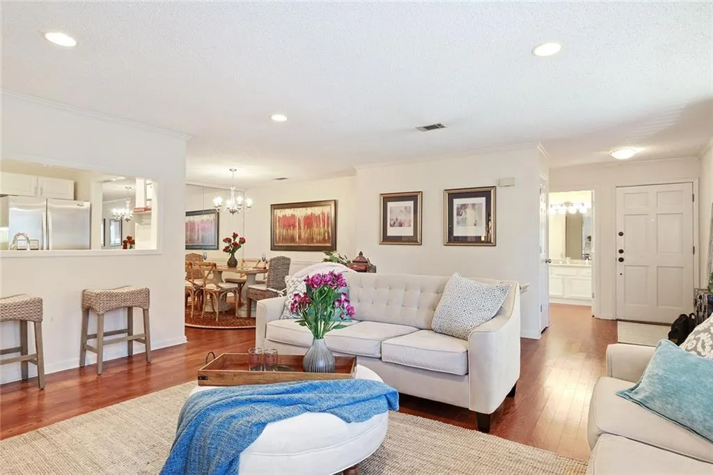 507 Bainbridge Drive, Atlanta, Georgia 30327, 2 Bedrooms Bedrooms, ,2 BathroomsBathrooms,Residential,Sold,507 Bainbridge Drive,5799685