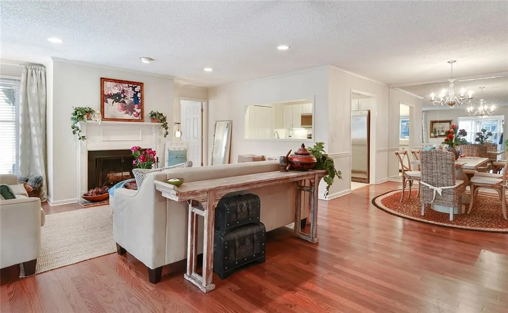 507 Bainbridge Drive, Atlanta, Georgia 30327, 2 Bedrooms Bedrooms, ,2 BathroomsBathrooms,Residential,Sold,507 Bainbridge Drive,5799685