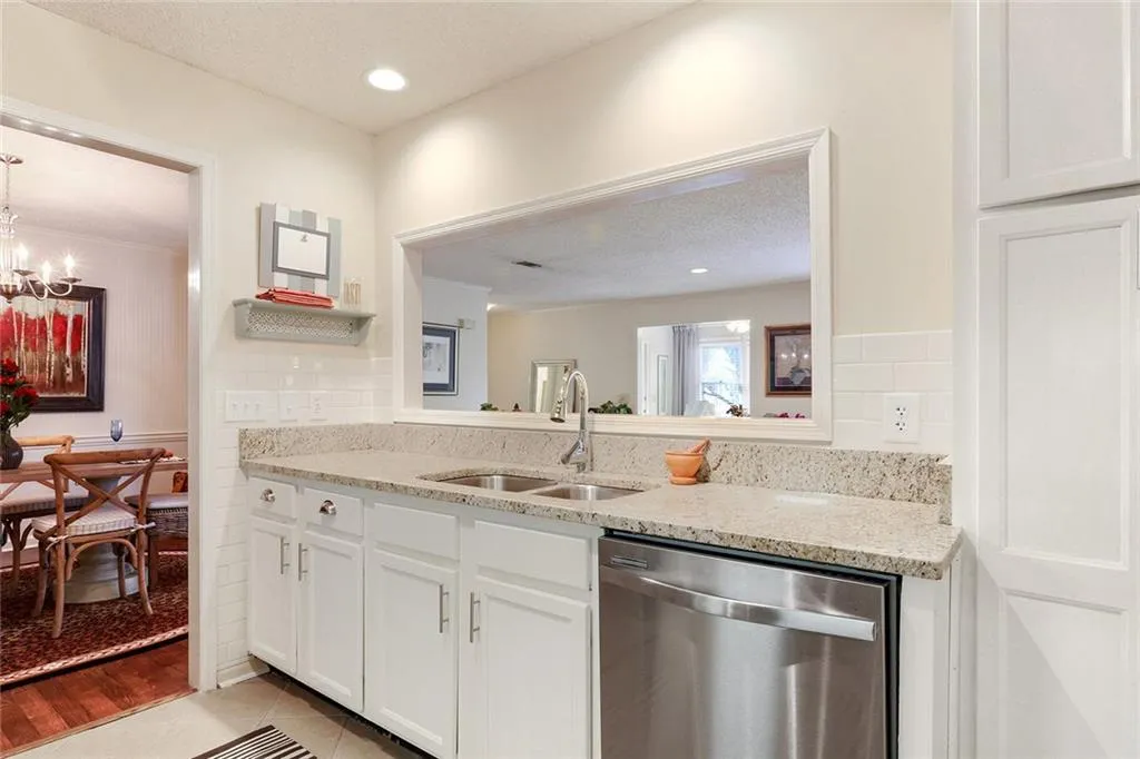 507 Bainbridge Drive, Atlanta, Georgia 30327, 2 Bedrooms Bedrooms, ,2 BathroomsBathrooms,Residential,Sold,507 Bainbridge Drive,5799685