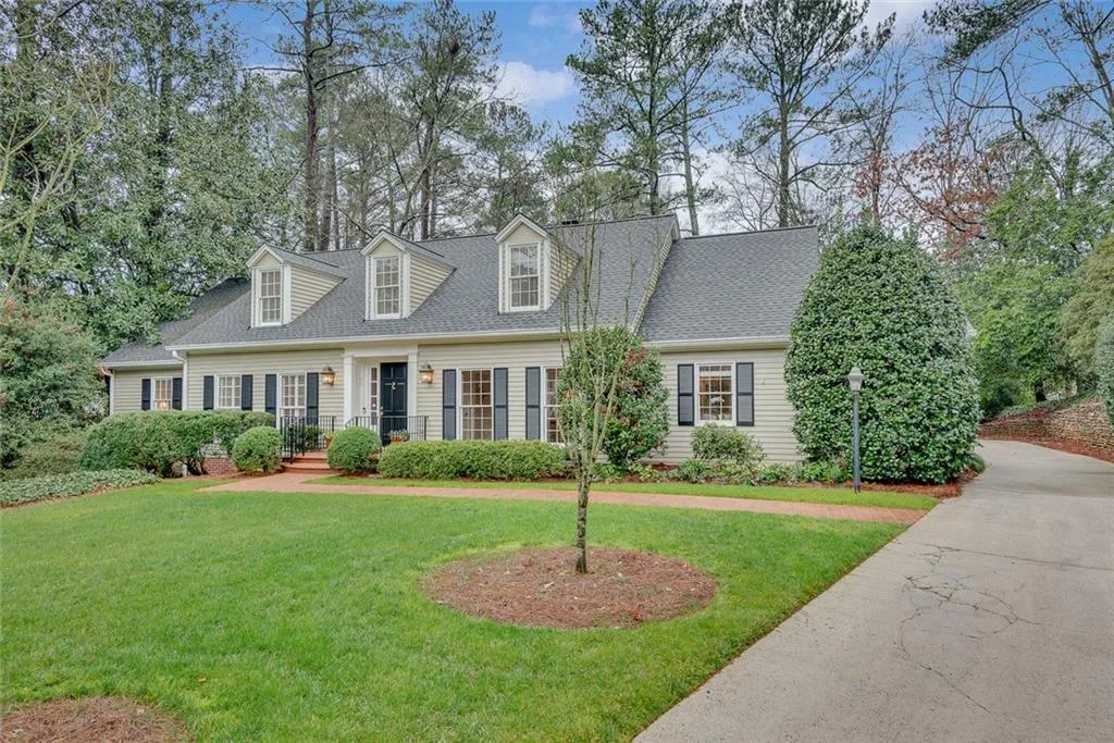 6242 Mountain Brook Way Nw, Atlanta, Georgia 30328, 5 Bedrooms Bedrooms, ,3 BathroomsBathrooms,Residential,For Sale,6242 Mountain Brook Way Nw,7729457