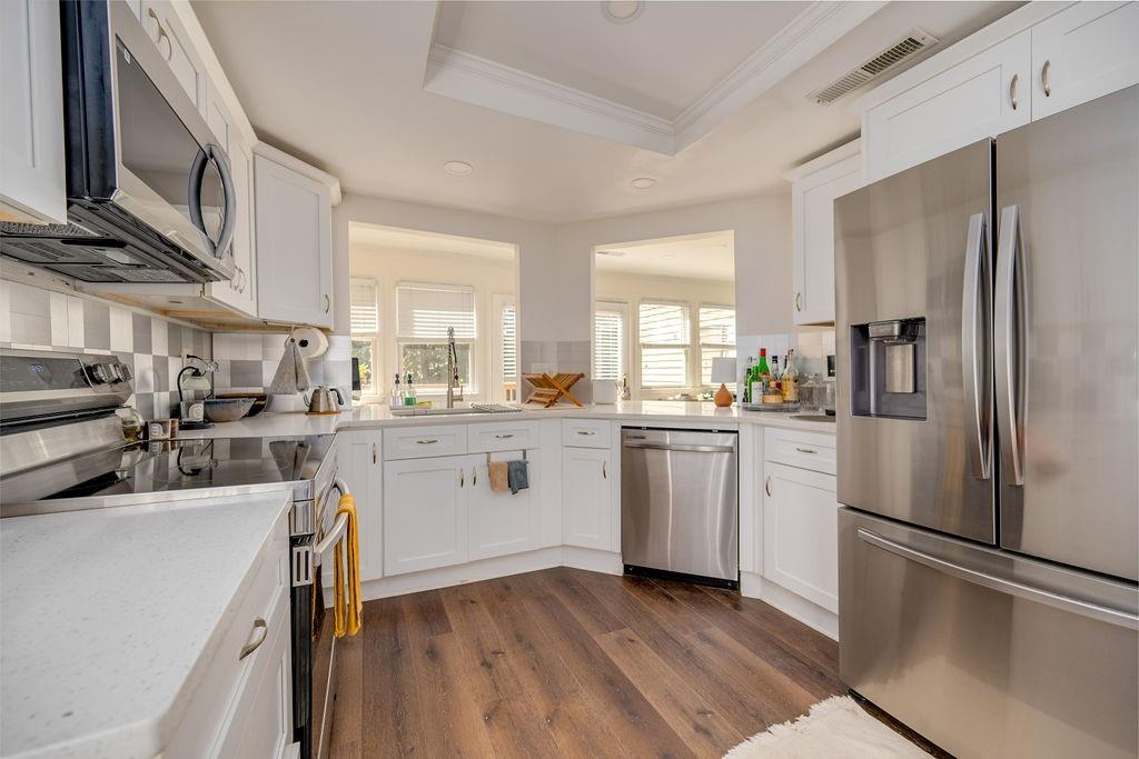 82 Dunwoody Springs Drive Unit C, Atlanta, Georgia 30328, 3 Bedrooms Bedrooms, ,2 BathroomsBathrooms,Residential,Sold,82 Dunwoody Springs Drive Unit C,7294360