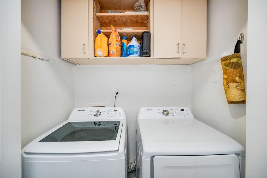 82 Dunwoody Springs Drive Unit C, Atlanta, Georgia 30328, 3 Bedrooms Bedrooms, ,2 BathroomsBathrooms,Residential,Sold,82 Dunwoody Springs Drive Unit C,7294360