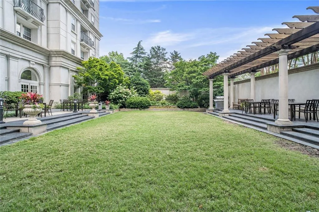 199 14th Street Street Ne Unit 704, Atlanta, Georgia 30309, 1 Bedroom Bedrooms, ,1 BathroomBathrooms,Residential,For Sale,199 14th Street Street Ne Unit 704,7608572