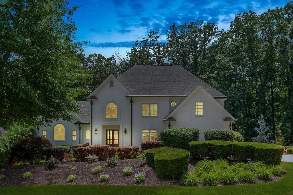 5 Highland Valley Court Nw, Atlanta, Georgia 30327, 6 Bedrooms Bedrooms, ,4 BathroomsBathrooms,Residential,Sold,5 Highland Valley Court Nw,6566325
