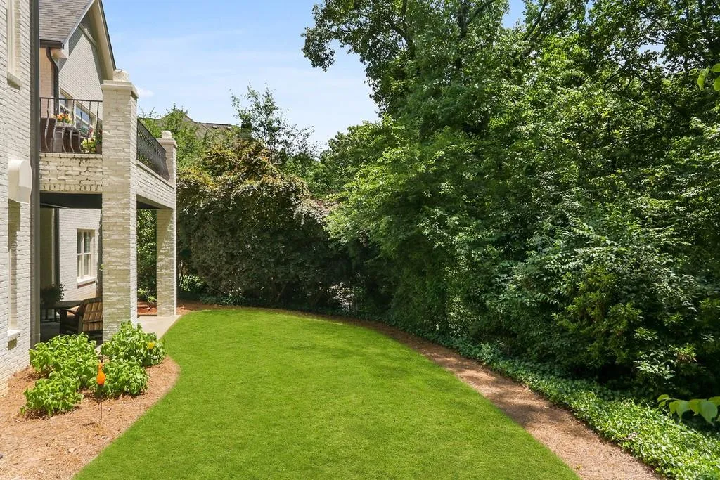 5 Highland Valley Court Nw, Atlanta, Georgia 30327, 6 Bedrooms Bedrooms, ,4 BathroomsBathrooms,Residential,Sold,5 Highland Valley Court Nw,6566325