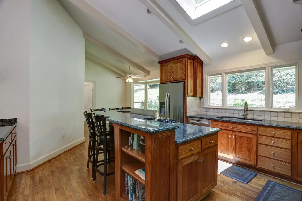 8370 Valley Tarn, Sandy Springs, Georgia 30350, 4 Bedrooms Bedrooms, ,4 BathroomsBathrooms,Residential,Sold,8370 Valley Tarn,6677403