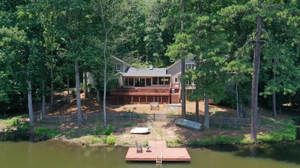 8370 Valley Tarn, Sandy Springs, Georgia 30350, 4 Bedrooms Bedrooms, ,4 BathroomsBathrooms,Residential,Sold,8370 Valley Tarn,6677403