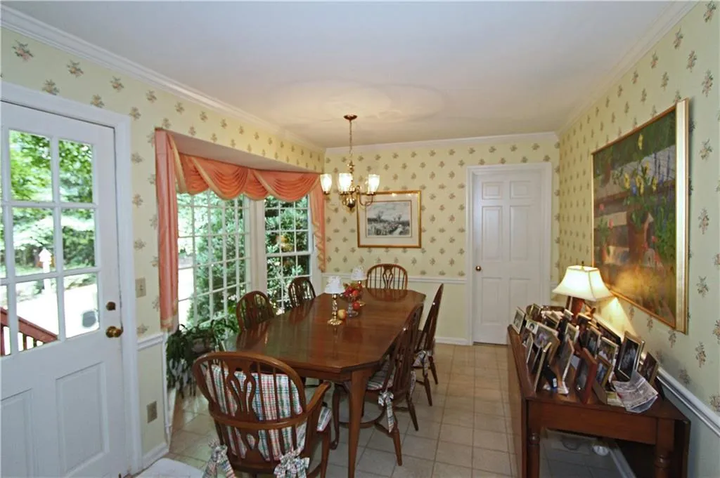 6180 Weatherly Drive, Sandy Springs, Georgia 30328, 4 Bedrooms Bedrooms, ,3 BathroomsBathrooms,Residential,Sold,6180 Weatherly Drive,5720688