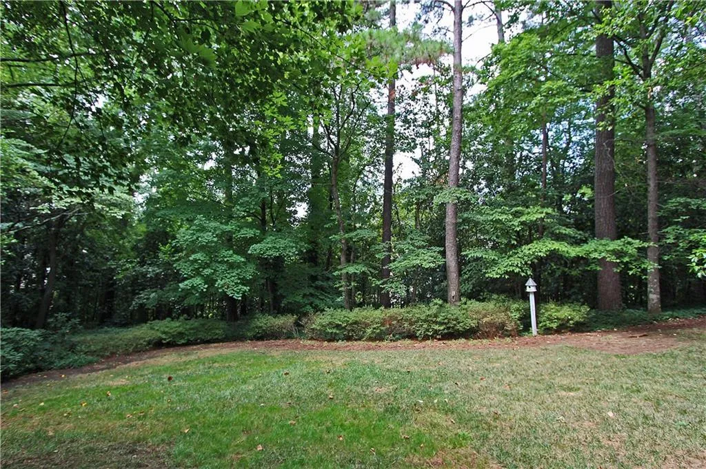 6180 Weatherly Drive, Sandy Springs, Georgia 30328, 4 Bedrooms Bedrooms, ,3 BathroomsBathrooms,Residential,Sold,6180 Weatherly Drive,5720688