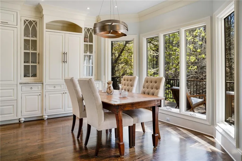 450 Laurel Chase Court, Atlanta, Georgia 30327, 5 Bedrooms Bedrooms, ,4 BathroomsBathrooms,Residential,Sold,450 Laurel Chase Court,7189904