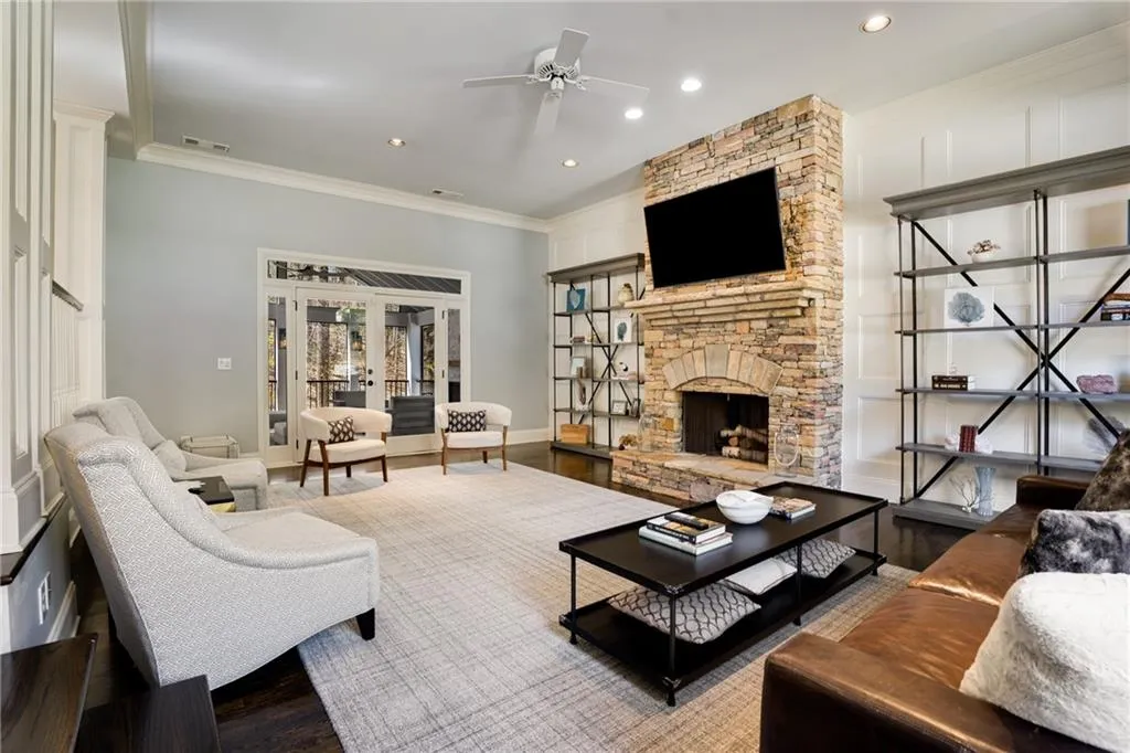 450 Laurel Chase Court, Atlanta, Georgia 30327, 5 Bedrooms Bedrooms, ,4 BathroomsBathrooms,Residential,Sold,450 Laurel Chase Court,7189904