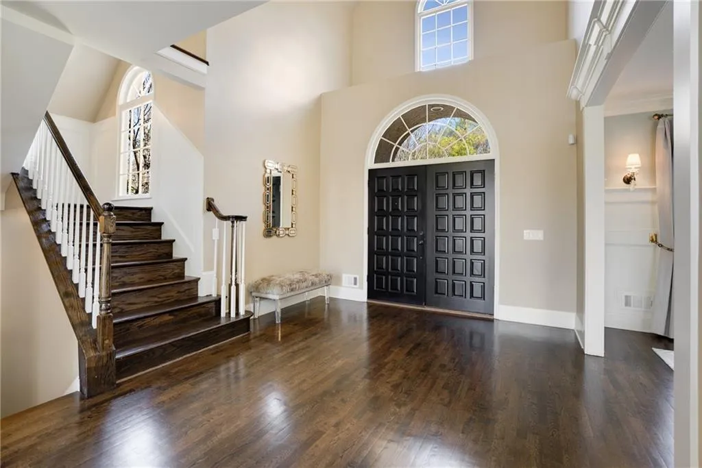 450 Laurel Chase Court, Atlanta, Georgia 30327, 5 Bedrooms Bedrooms, ,4 BathroomsBathrooms,Residential,Sold,450 Laurel Chase Court,7189904