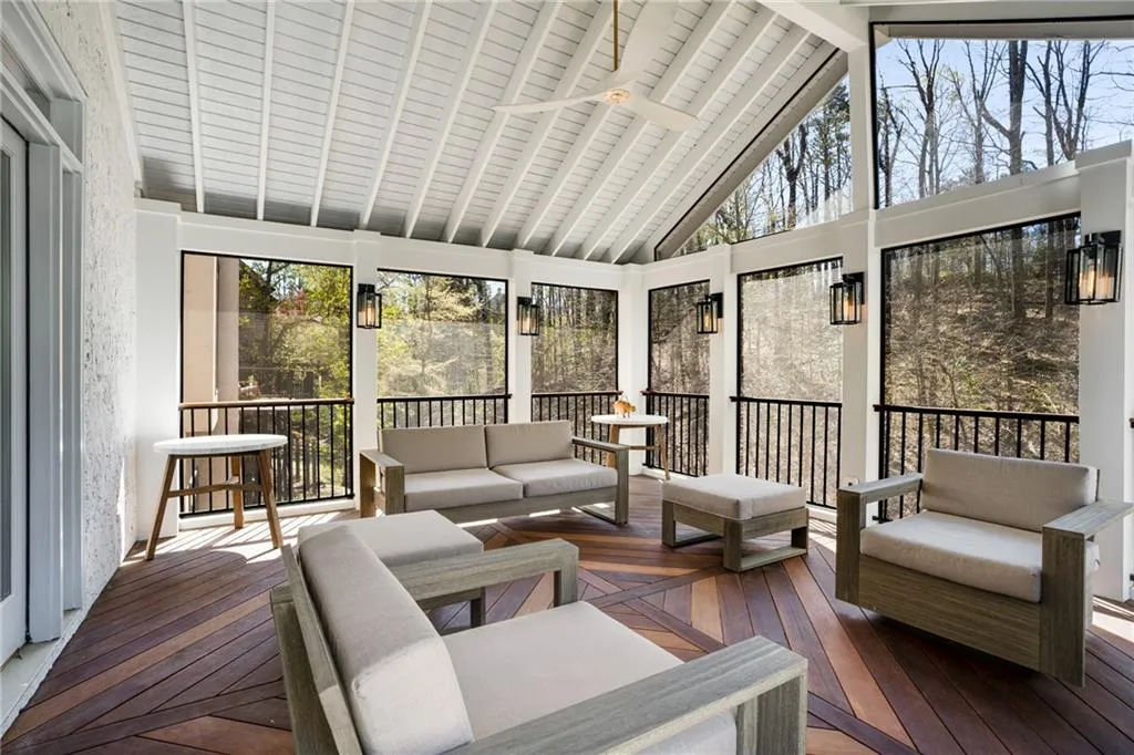 450 Laurel Chase Court, Atlanta, Georgia 30327, 5 Bedrooms Bedrooms, ,4 BathroomsBathrooms,Residential,Sold,450 Laurel Chase Court,7189904