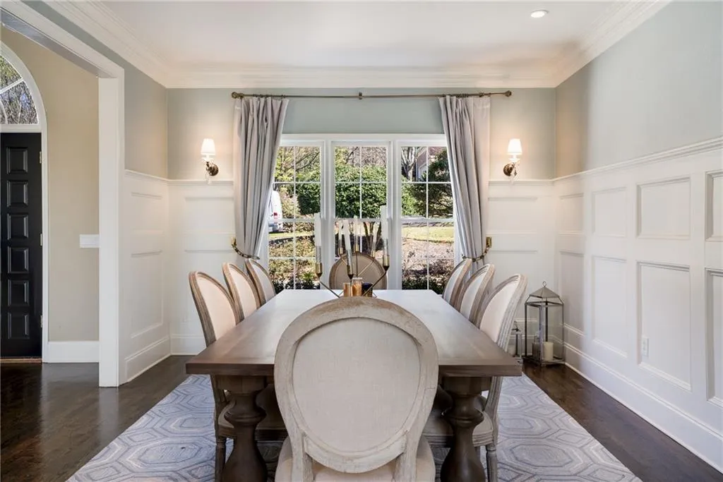 450 Laurel Chase Court, Atlanta, Georgia 30327, 5 Bedrooms Bedrooms, ,4 BathroomsBathrooms,Residential,Sold,450 Laurel Chase Court,7189904