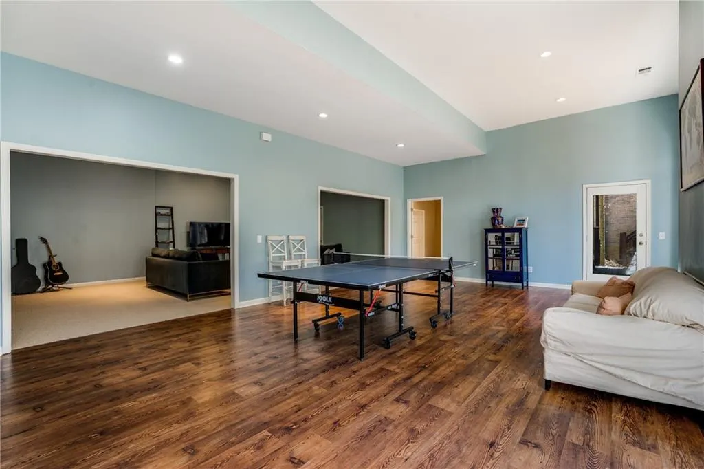 450 Laurel Chase Court, Atlanta, Georgia 30327, 5 Bedrooms Bedrooms, ,4 BathroomsBathrooms,Residential,Sold,450 Laurel Chase Court,7189904