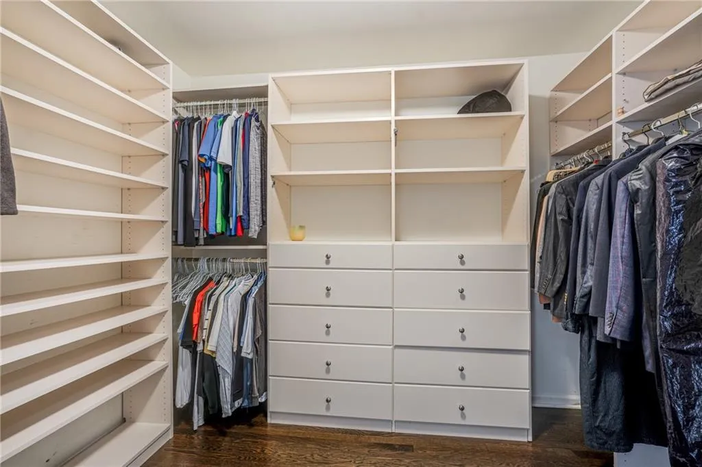 450 Laurel Chase Court, Atlanta, Georgia 30327, 5 Bedrooms Bedrooms, ,4 BathroomsBathrooms,Residential,Sold,450 Laurel Chase Court,7189904