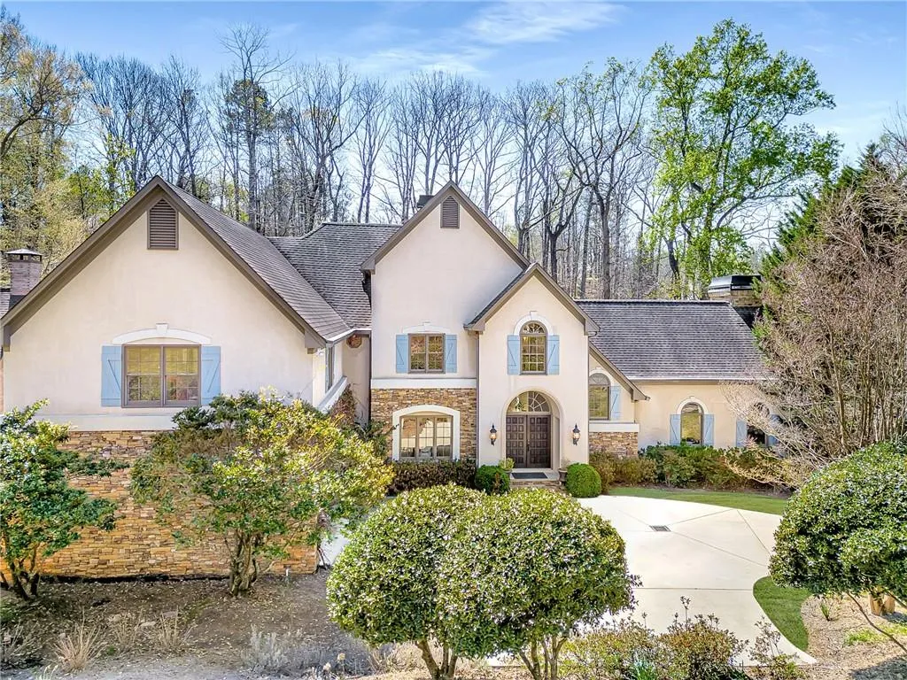 450 Laurel Chase Court, Atlanta, Georgia 30327, 5 Bedrooms Bedrooms, ,4 BathroomsBathrooms,Residential,Sold,450 Laurel Chase Court,7189904