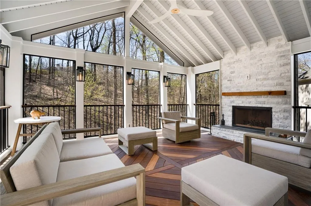 450 Laurel Chase Court, Atlanta, Georgia 30327, 5 Bedrooms Bedrooms, ,4 BathroomsBathrooms,Residential,Sold,450 Laurel Chase Court,7189904