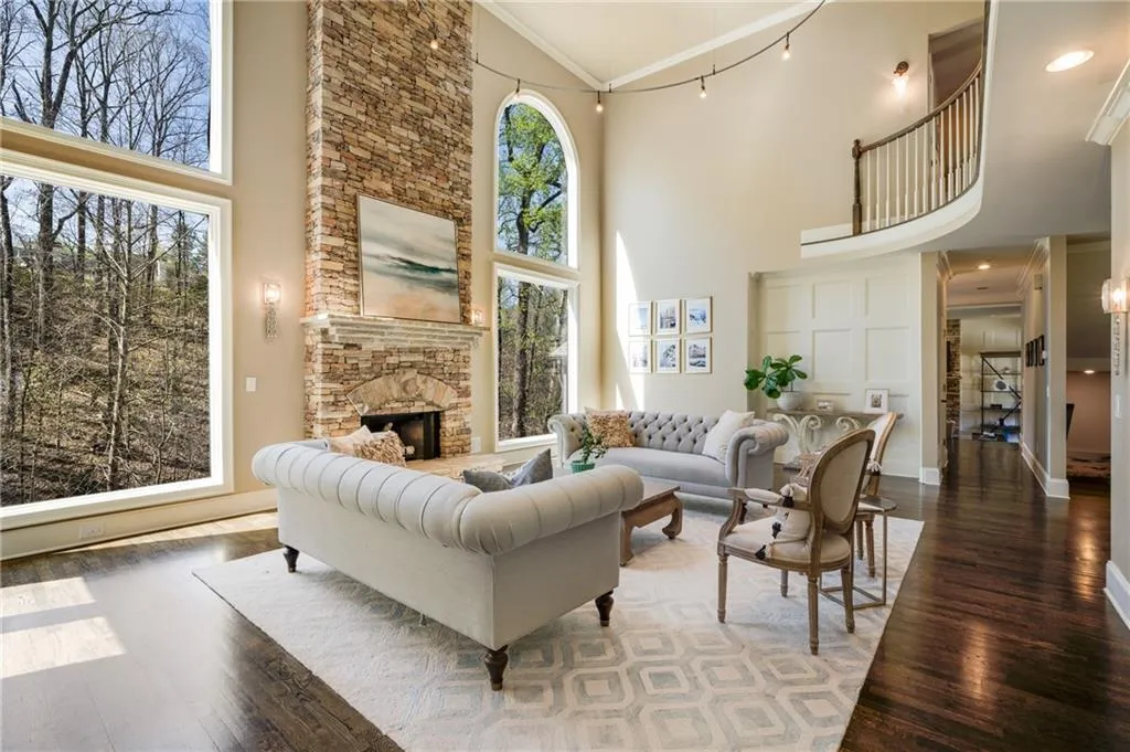 450 Laurel Chase Court, Atlanta, Georgia 30327, 5 Bedrooms Bedrooms, ,4 BathroomsBathrooms,Residential,Sold,450 Laurel Chase Court,7189904