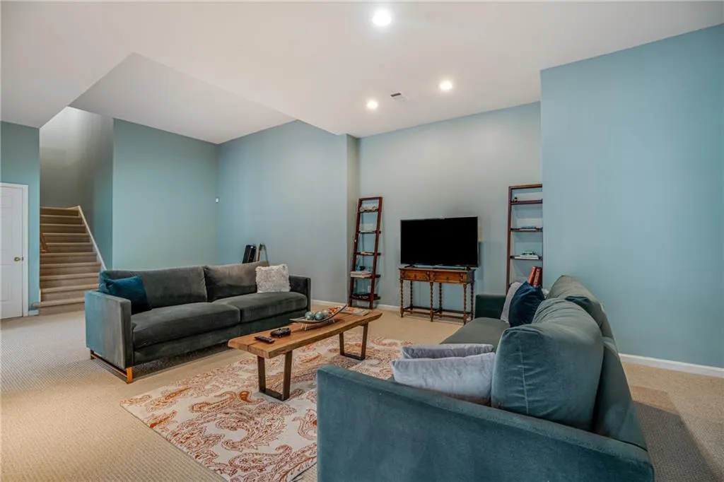 450 Laurel Chase Court, Atlanta, Georgia 30327, 5 Bedrooms Bedrooms, ,4 BathroomsBathrooms,Residential,Sold,450 Laurel Chase Court,7189904