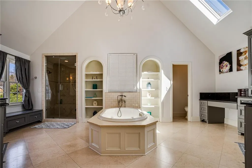 450 Laurel Chase Court, Atlanta, Georgia 30327, 5 Bedrooms Bedrooms, ,4 BathroomsBathrooms,Residential,Sold,450 Laurel Chase Court,7189904