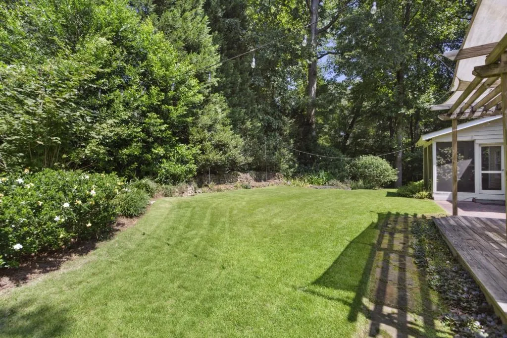285 Brackenwood Circle, Atlanta, Georgia 30328, 6 Bedrooms Bedrooms, ,3 BathroomsBathrooms,Residential,Sold,285 Brackenwood Circle,7261639