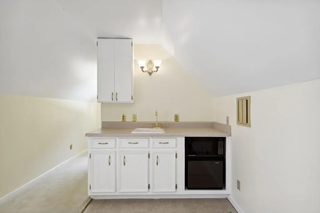 285 Brackenwood Circle, Atlanta, Georgia 30328, 6 Bedrooms Bedrooms, ,3 BathroomsBathrooms,Residential,Sold,285 Brackenwood Circle,7261639