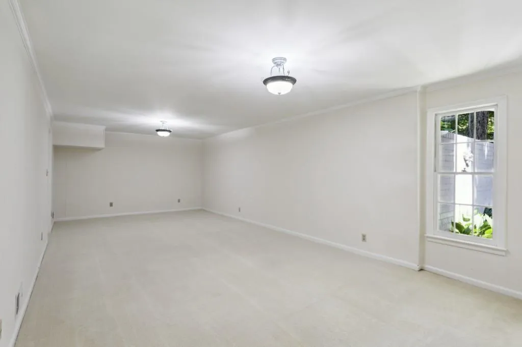 285 Brackenwood Circle, Atlanta, Georgia 30328, 6 Bedrooms Bedrooms, ,3 BathroomsBathrooms,Residential,Sold,285 Brackenwood Circle,7261639