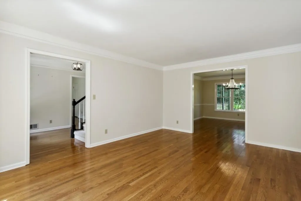 285 Brackenwood Circle, Atlanta, Georgia 30328, 6 Bedrooms Bedrooms, ,3 BathroomsBathrooms,Residential,Sold,285 Brackenwood Circle,7261639