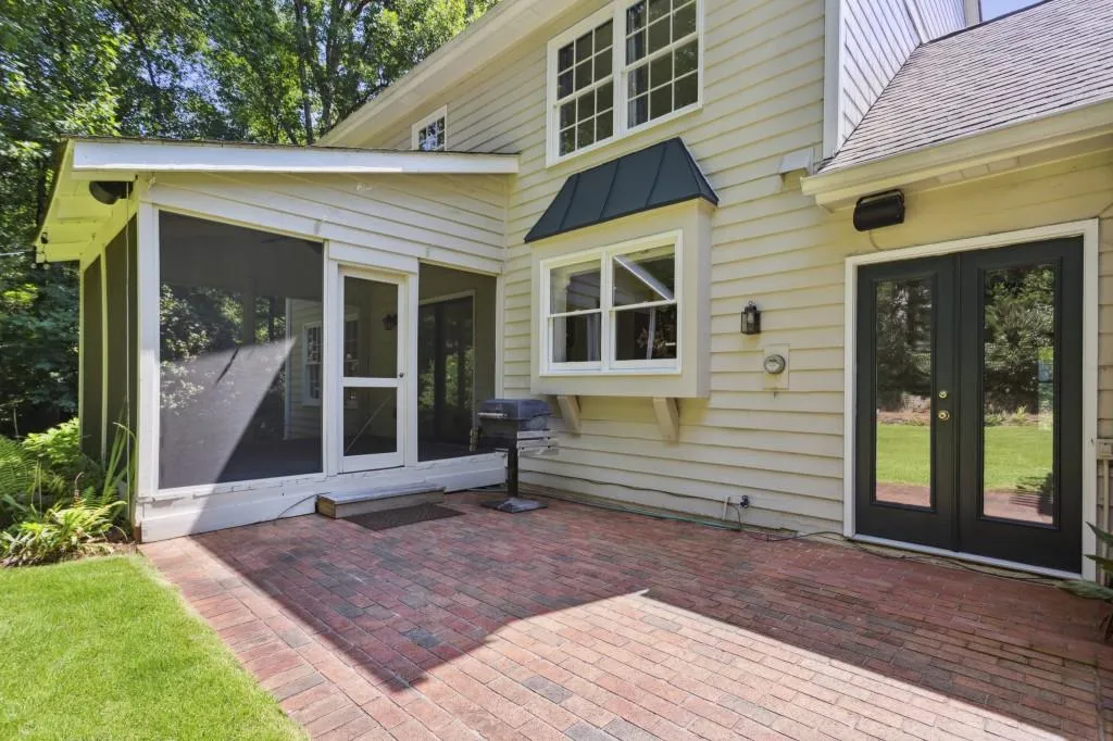 285 Brackenwood Circle, Atlanta, Georgia 30328, 6 Bedrooms Bedrooms, ,3 BathroomsBathrooms,Residential,Sold,285 Brackenwood Circle,7261639