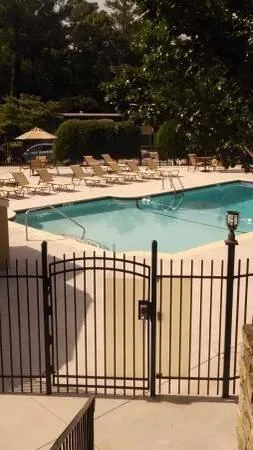 6115 Park Avenue, Sandy Springs, Georgia 30342, 3 Bedrooms Bedrooms, ,2 BathroomsBathrooms,Residential,Sold,6115 Park Avenue,6838698