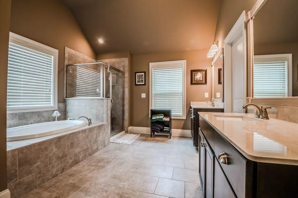 7525 Glisten Avenue, Atlanta, Georgia 30328, 4 Bedrooms Bedrooms, ,3 BathroomsBathrooms,Residential,Sold,7525 Glisten Avenue,5945174