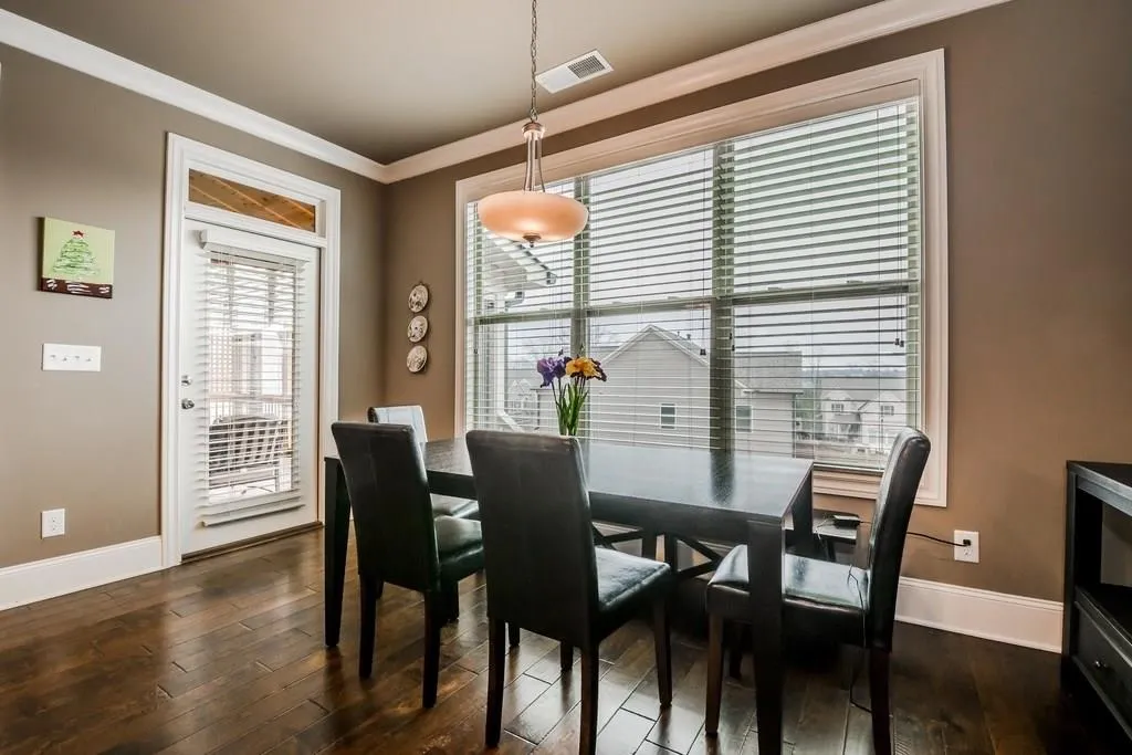 7525 Glisten Avenue, Atlanta, Georgia 30328, 4 Bedrooms Bedrooms, ,3 BathroomsBathrooms,Residential,Sold,7525 Glisten Avenue,5945174