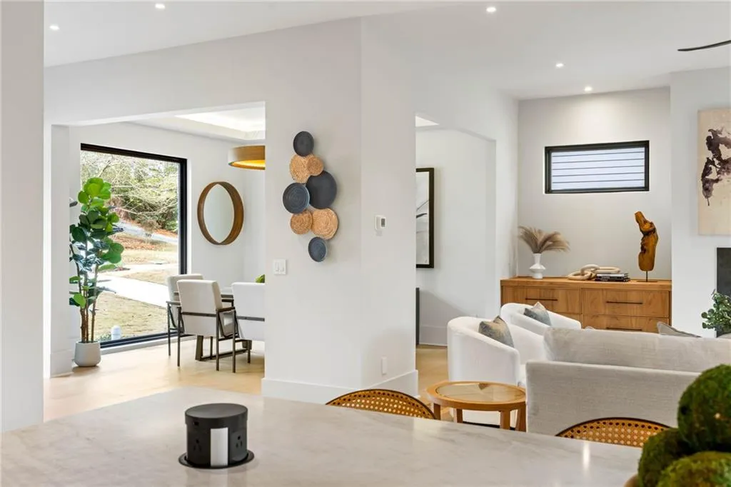 2383 Poplar Springs Drive Ne, Brookhaven, Georgia 30319, 5 Bedrooms Bedrooms, 0 ,5 BathroomsBathrooms,Residential,For Sale,2383 Poplar Springs Drive Ne,7691666