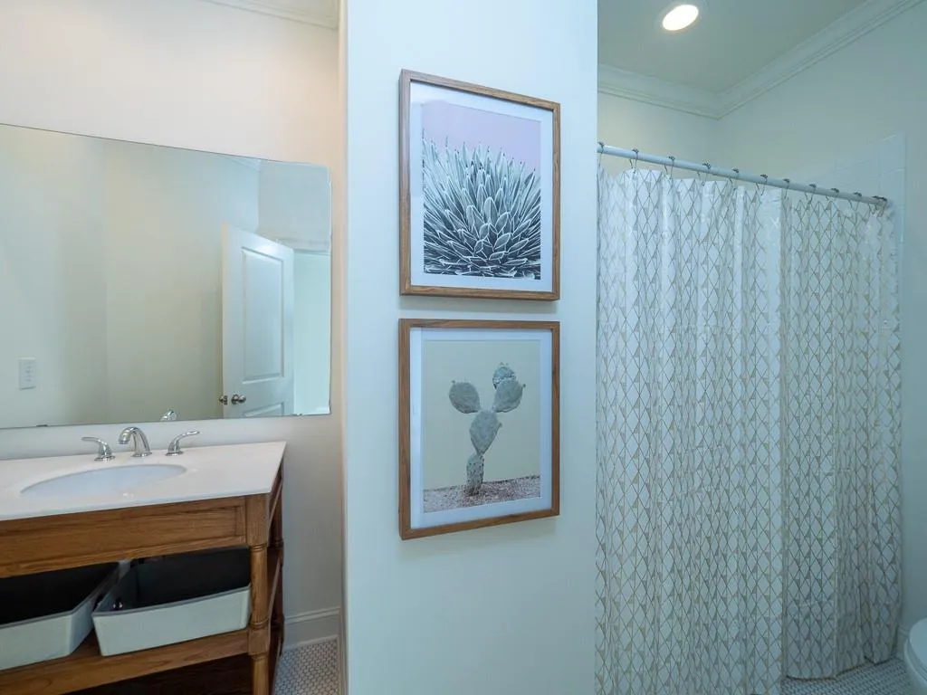 78 W Belle Isle Road, Atlanta, Georgia 30342, 5 Bedrooms Bedrooms, ,5 BathroomsBathrooms,Residential,Sold,78 W Belle Isle Road,6736278